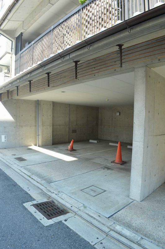 カーサ葵 駐車場