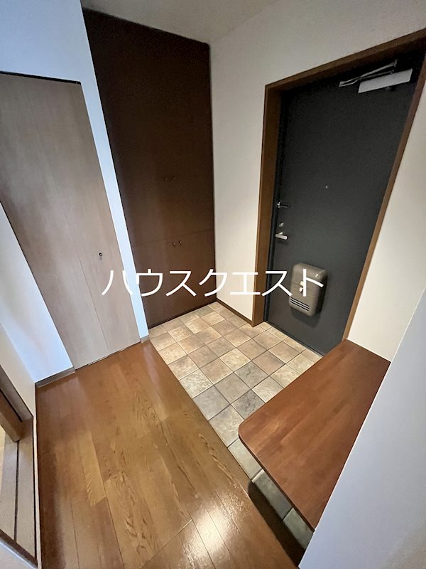 カーサ葵 玄関