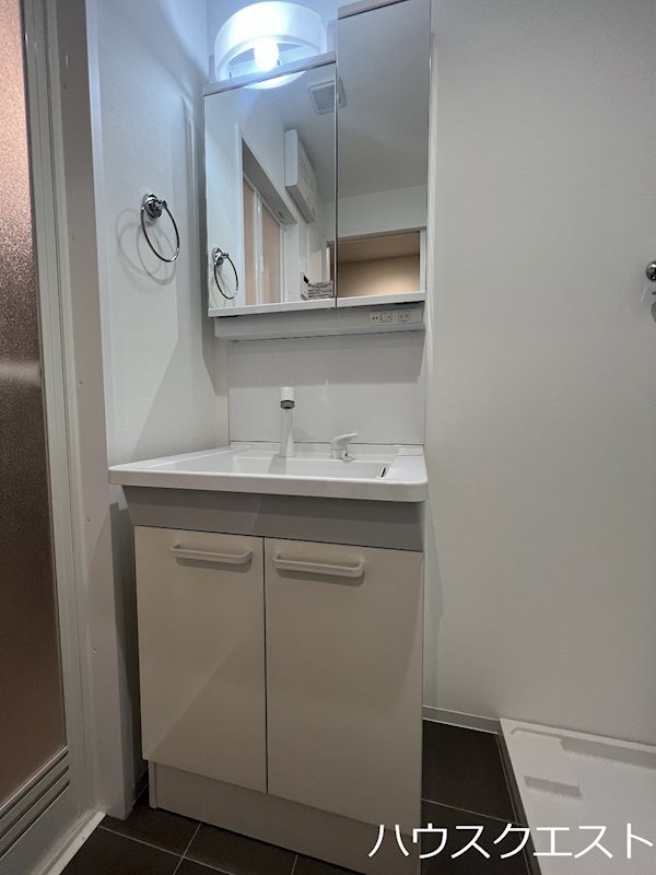 THE GARNET SUITE RESIDENCE 清水五条EAST 洗面所