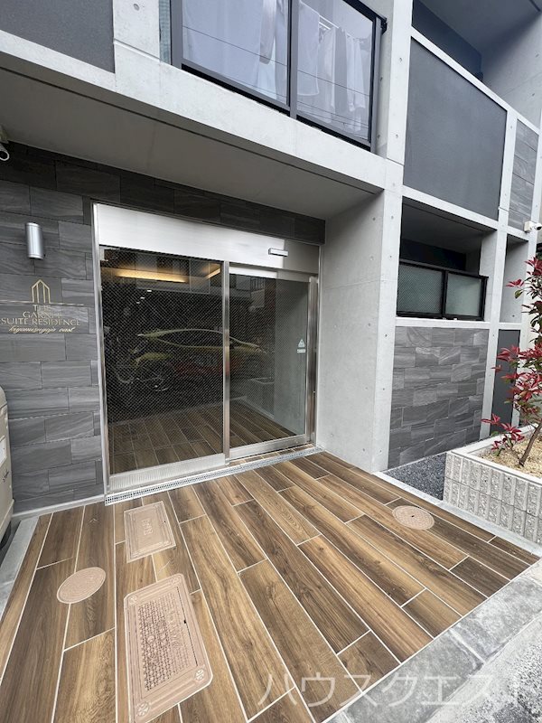 THE GARNET SUITE RESIDENCE 清水五条EAST エントランス