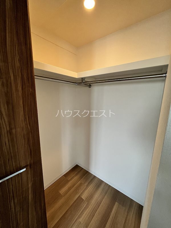 ラウレア西院 収納