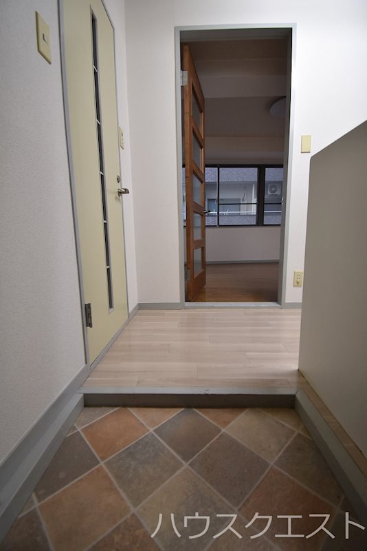 昭和屋ビル 玄関