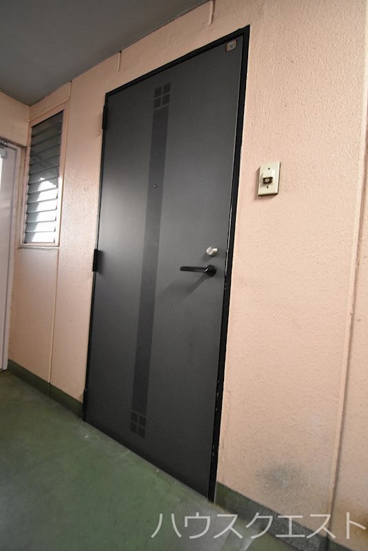 昭和屋ビル 玄関