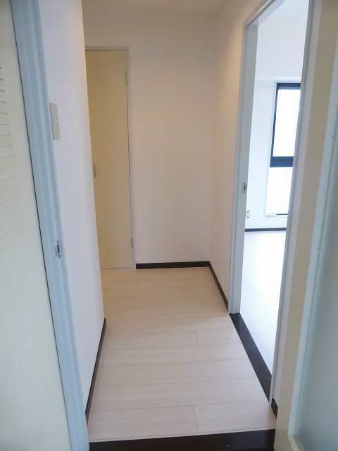 エイブル創久五条大宮 玄関