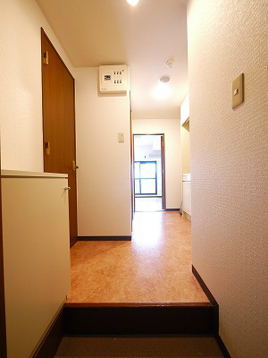 アクティ堀川 玄関