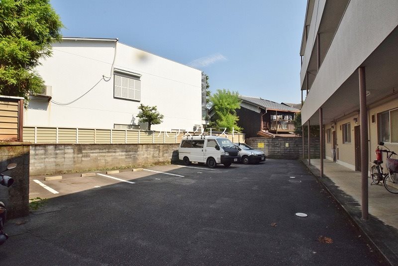 ロイヤルマンション下鴨 駐車場