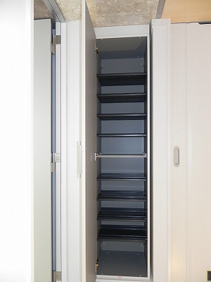 エスペランサ御所西 収納