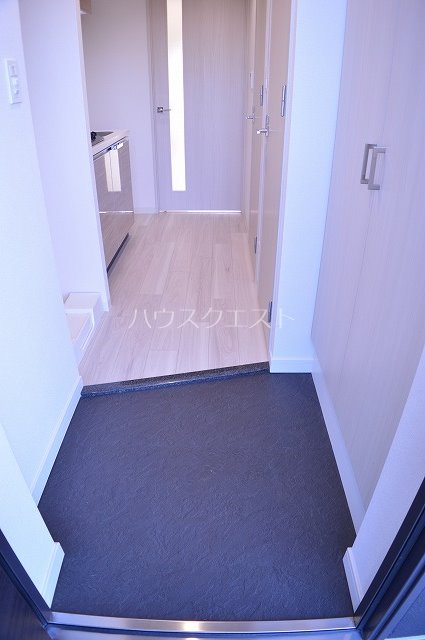 プレデコート西京極 玄関