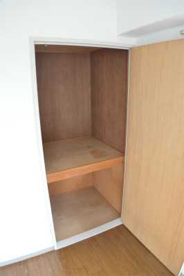 グランフォルム西院 収納