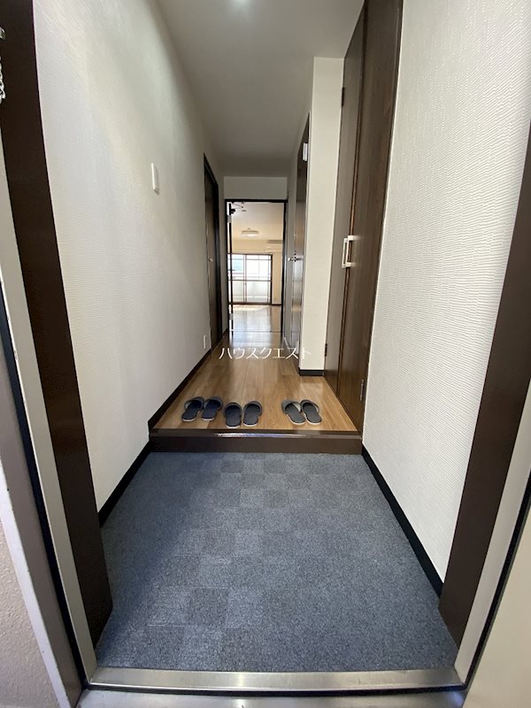 ルミエール沼田 玄関