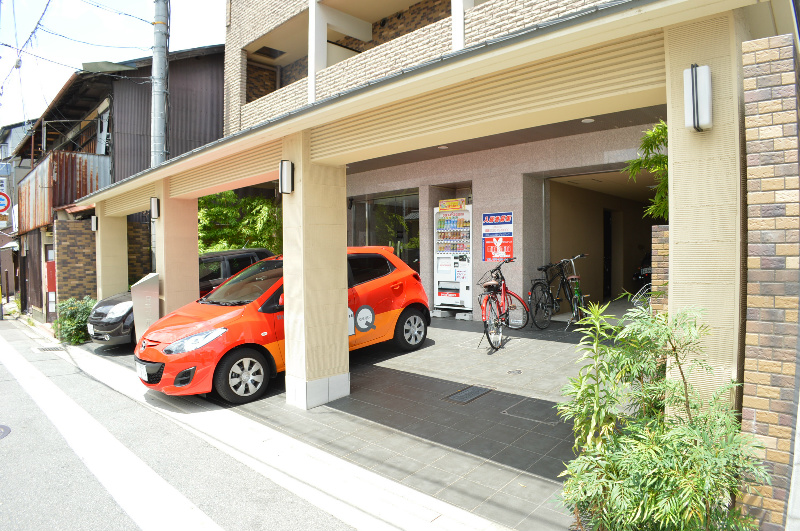 アスヴェル京都二条駅前Ⅱ 駐車場