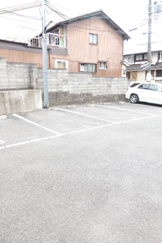 クレール・イトーケン 駐車場