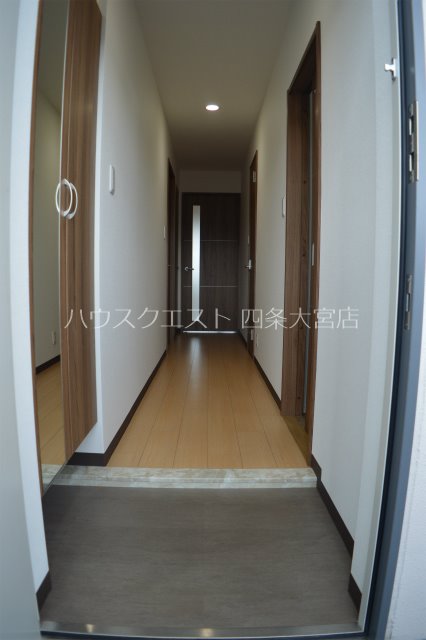 プルミエール朱雀 玄関