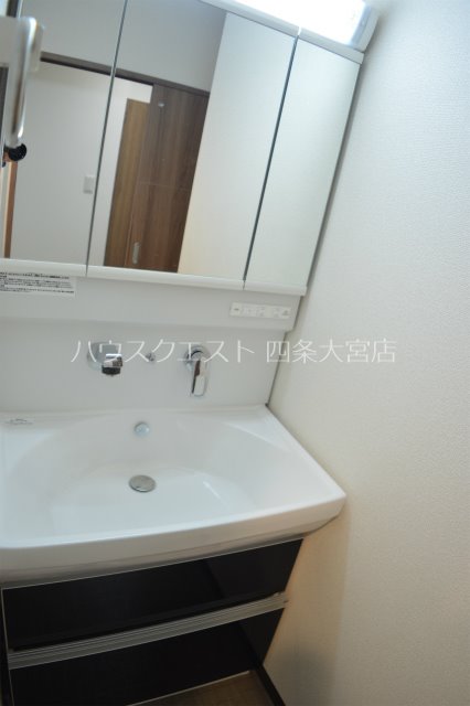 プルミエール朱雀 洗面所