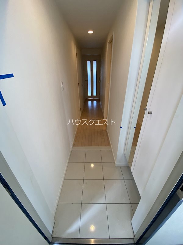 リヴェール綾堀川 玄関