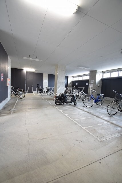メディナ西大路駅前 駐車場