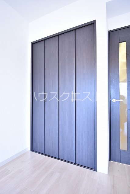 メディナ西大路駅前 収納