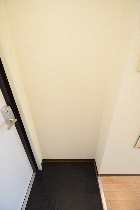 デトムワン御所南 玄関