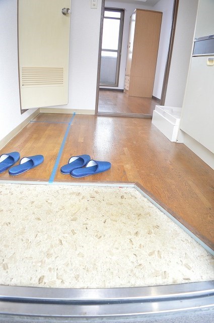 ヴィラ円町 玄関