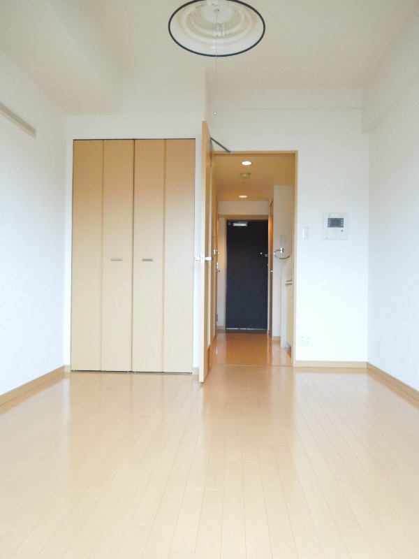 プレサンス京都四条堀川 リビング