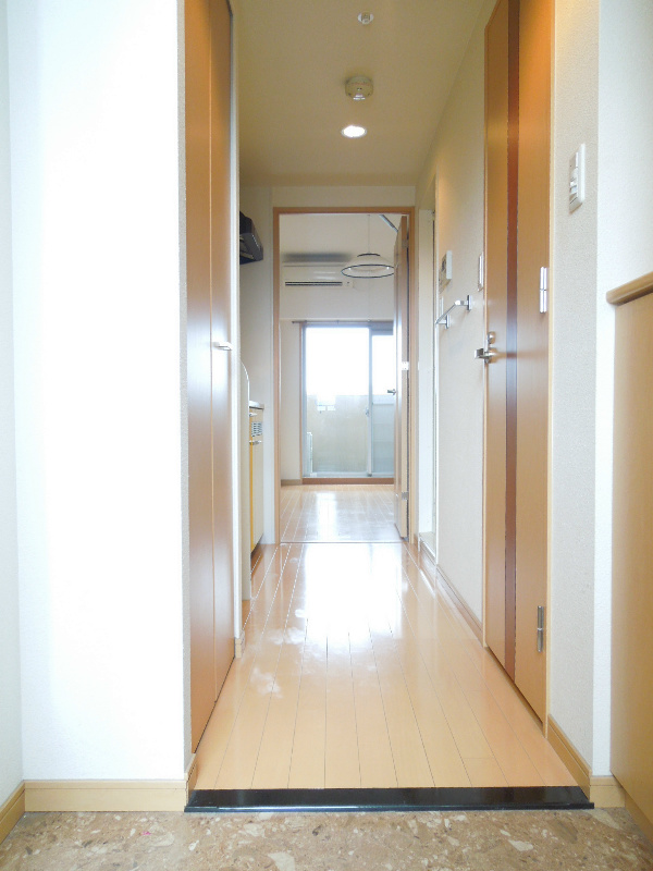 プレサンス京都四条堀川 玄関