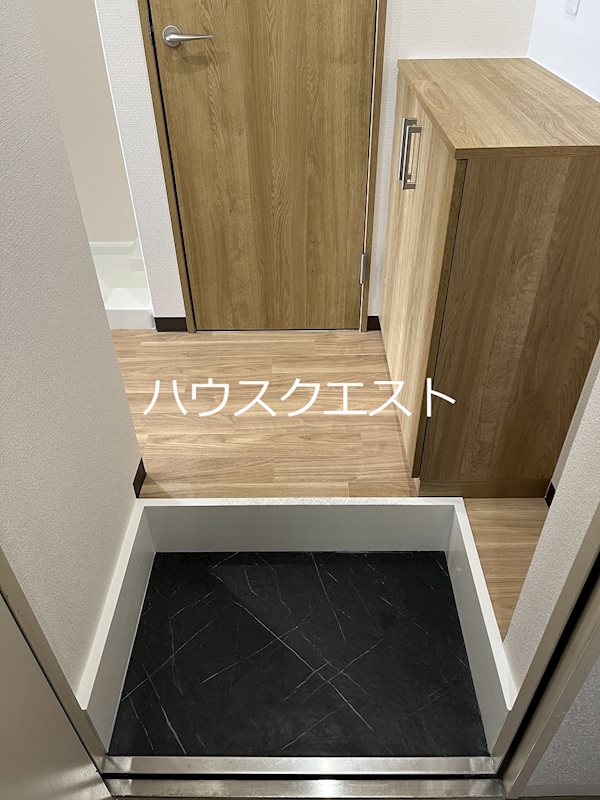 四条敷島ビル 玄関