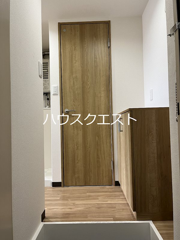 四条敷島ビル 玄関