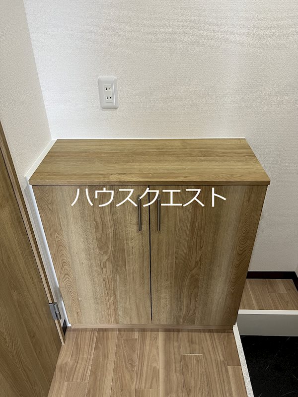 四条敷島ビル 玄関