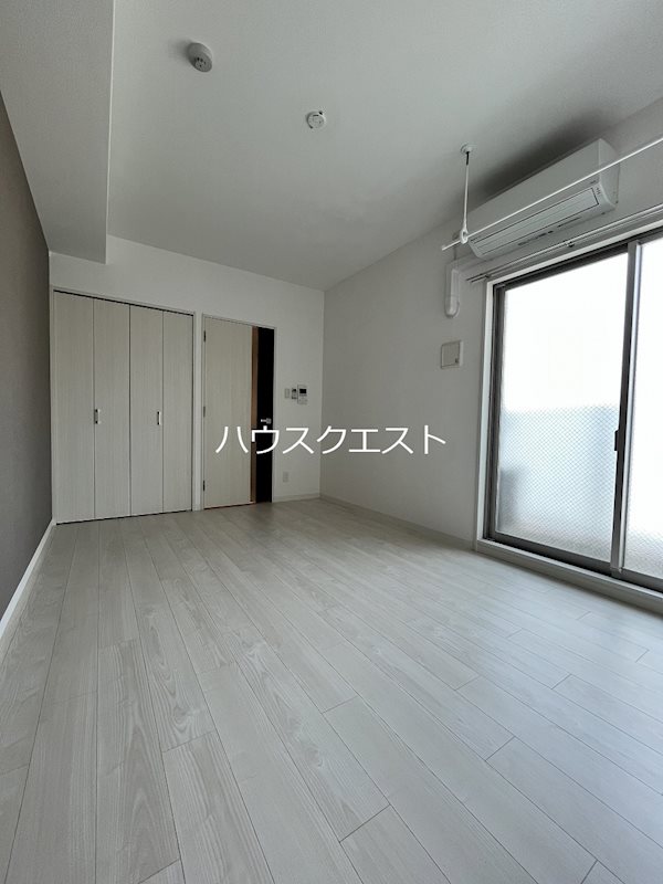 A-monJR西大路 ベッドルーム
