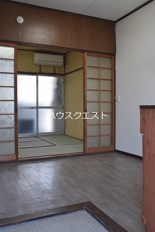 ヤングマンション 玄関