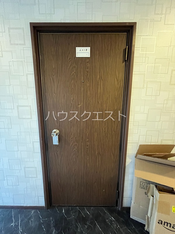 ハイツ紫峯 玄関