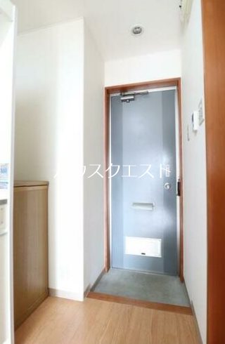 鏡石ハウス 玄関