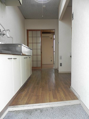 サニーコーポ岡崎 玄関