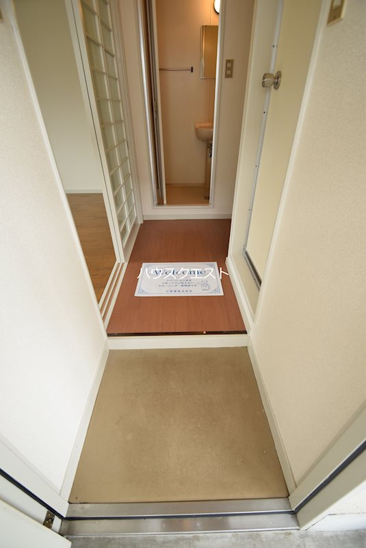 やまだハイツ 玄関