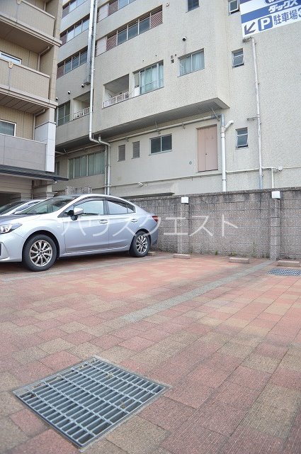 ビクトワール西大路御池 駐車場