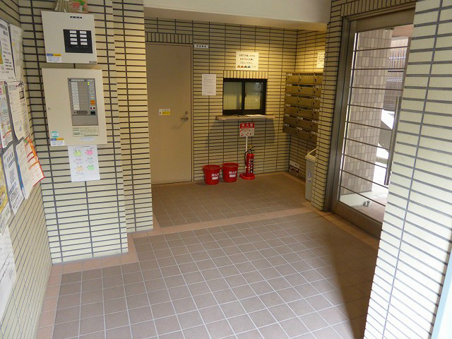 グランディール堀川 エントランス