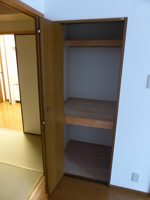 グランディール堀川 収納