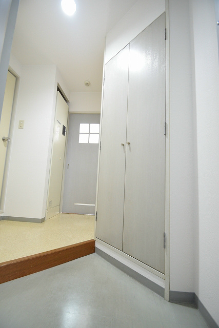 インペリアル烏丸今出川 玄関