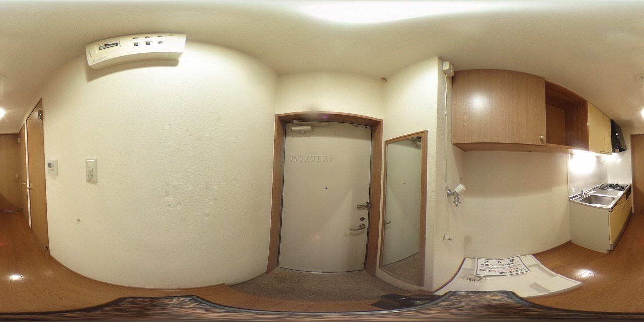 アドミ西院 玄関