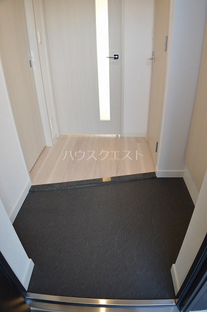 プレデコート西京極 玄関