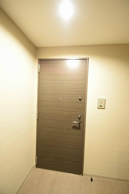 ブランネージュ二条城北 玄関