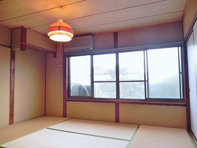 東山二条貸家　西側 ベッドルーム