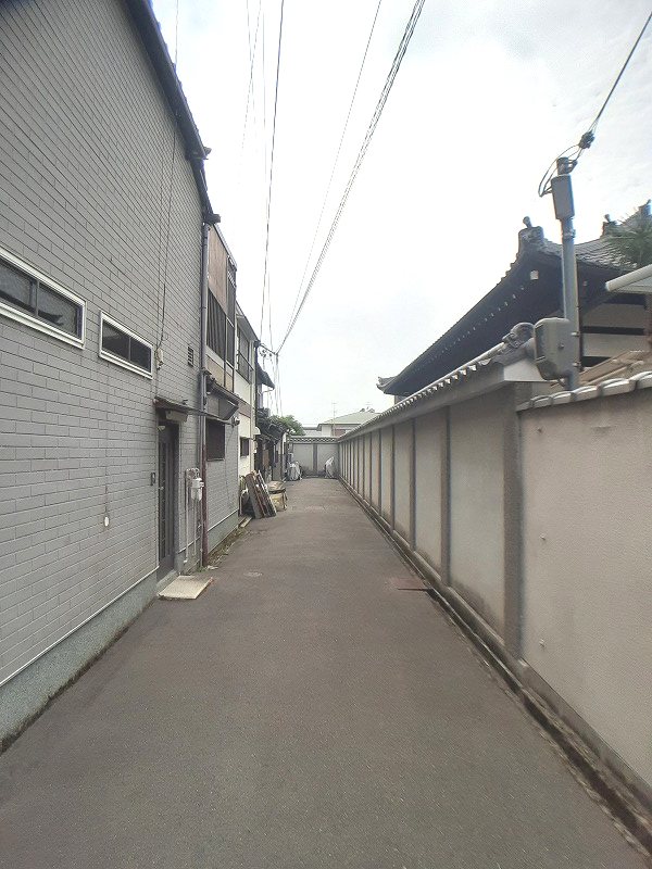 東山二条貸家　西側 その他