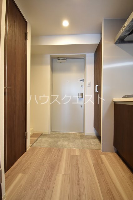 エステムコート京都西院 玄関