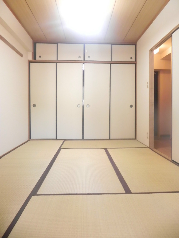 ロイヤルセンタービルコバヤシ ベッドルーム