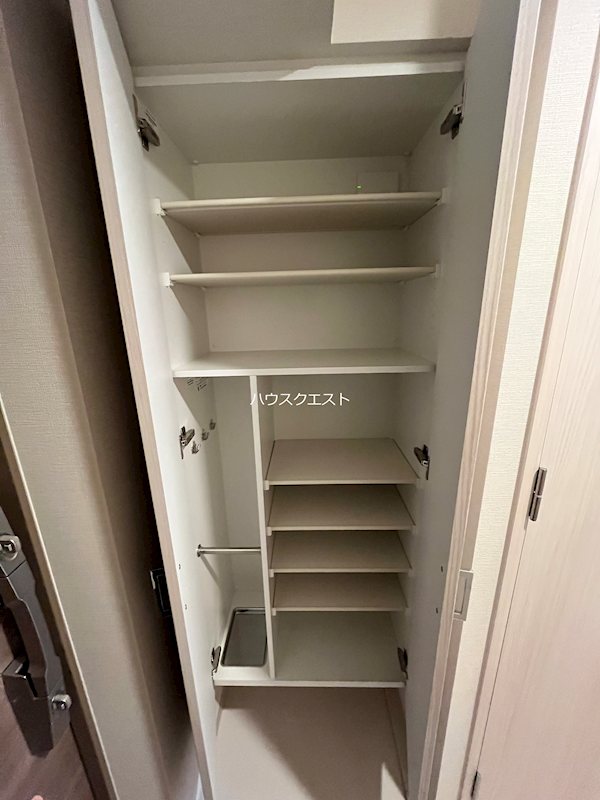 FCレジデンス今出川新町 玄関