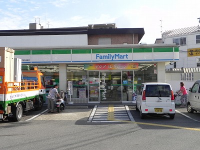 シルベーヌ北山 コンビニ