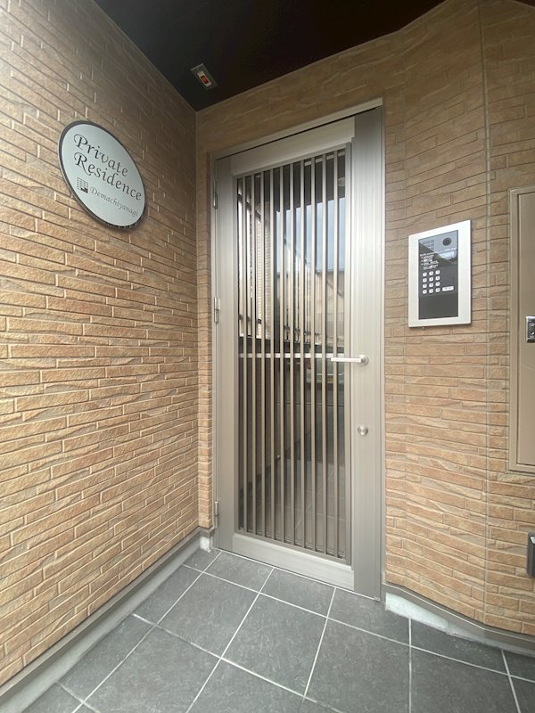 Private Residence 出町柳 エントランス