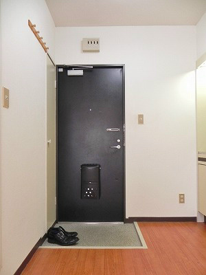 川端ハイツ 玄関