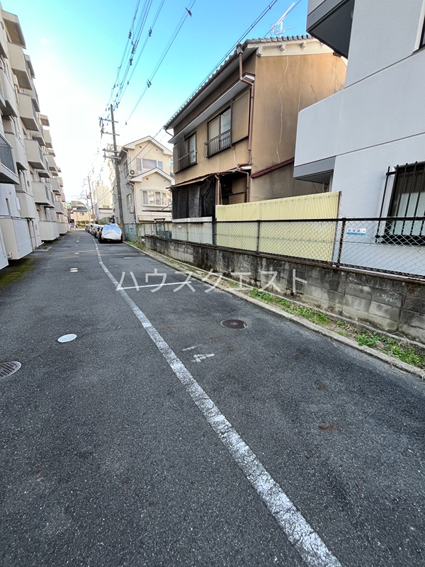メゾン太秦 駐車場
